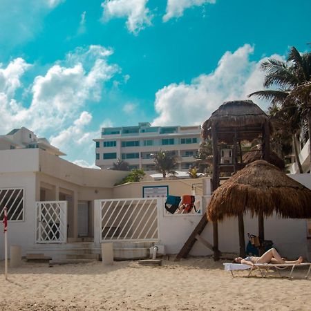 Beachfront Apartments كانكون المظهر الخارجي الصورة
