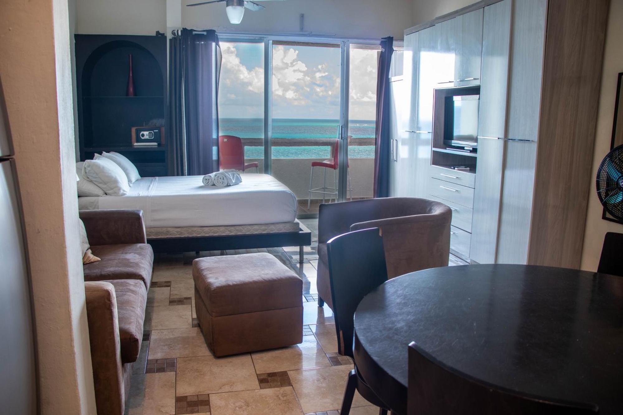 Beachfront Apartments كانكون المظهر الخارجي الصورة