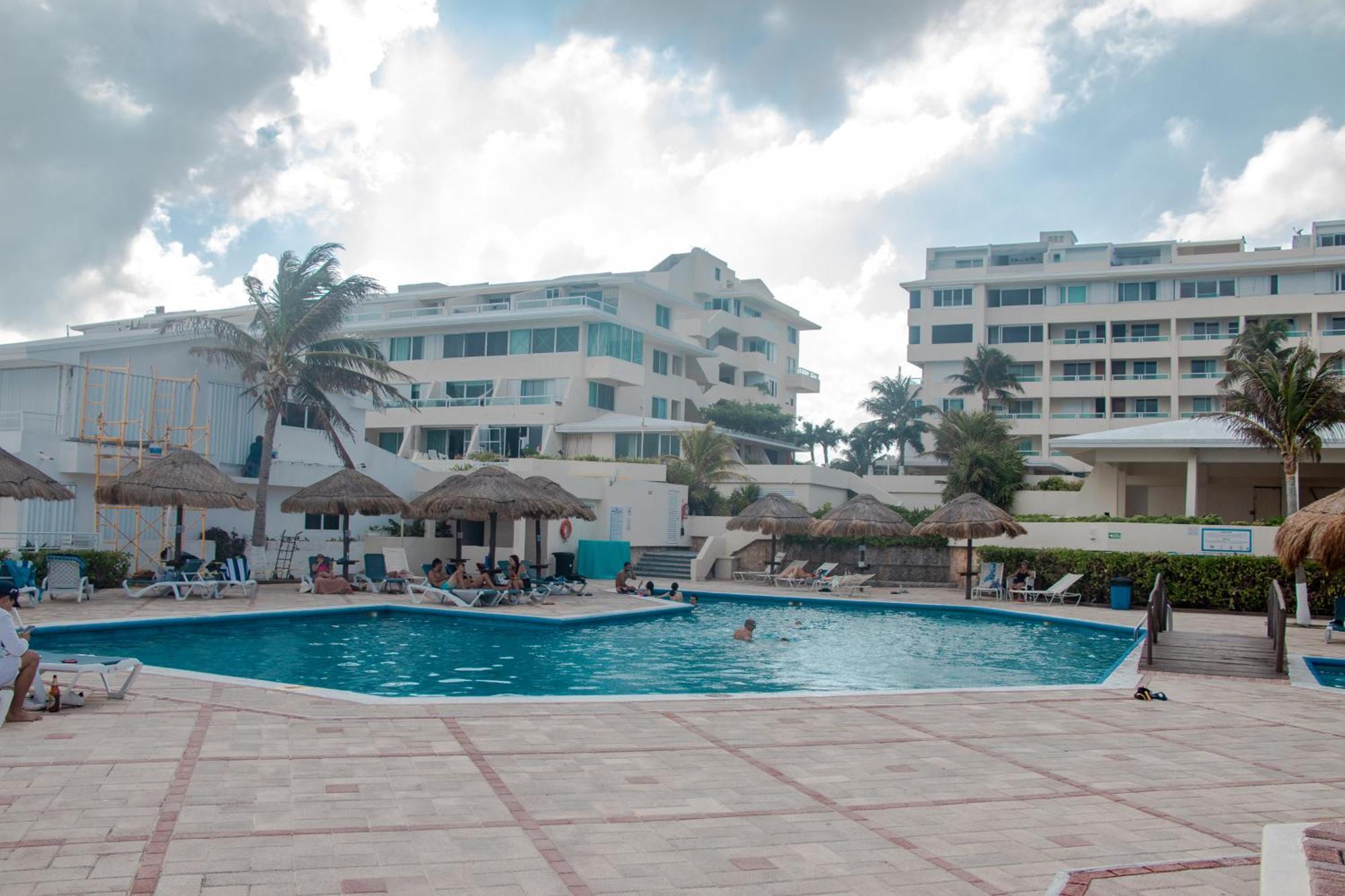 Beachfront Apartments كانكون المظهر الخارجي الصورة