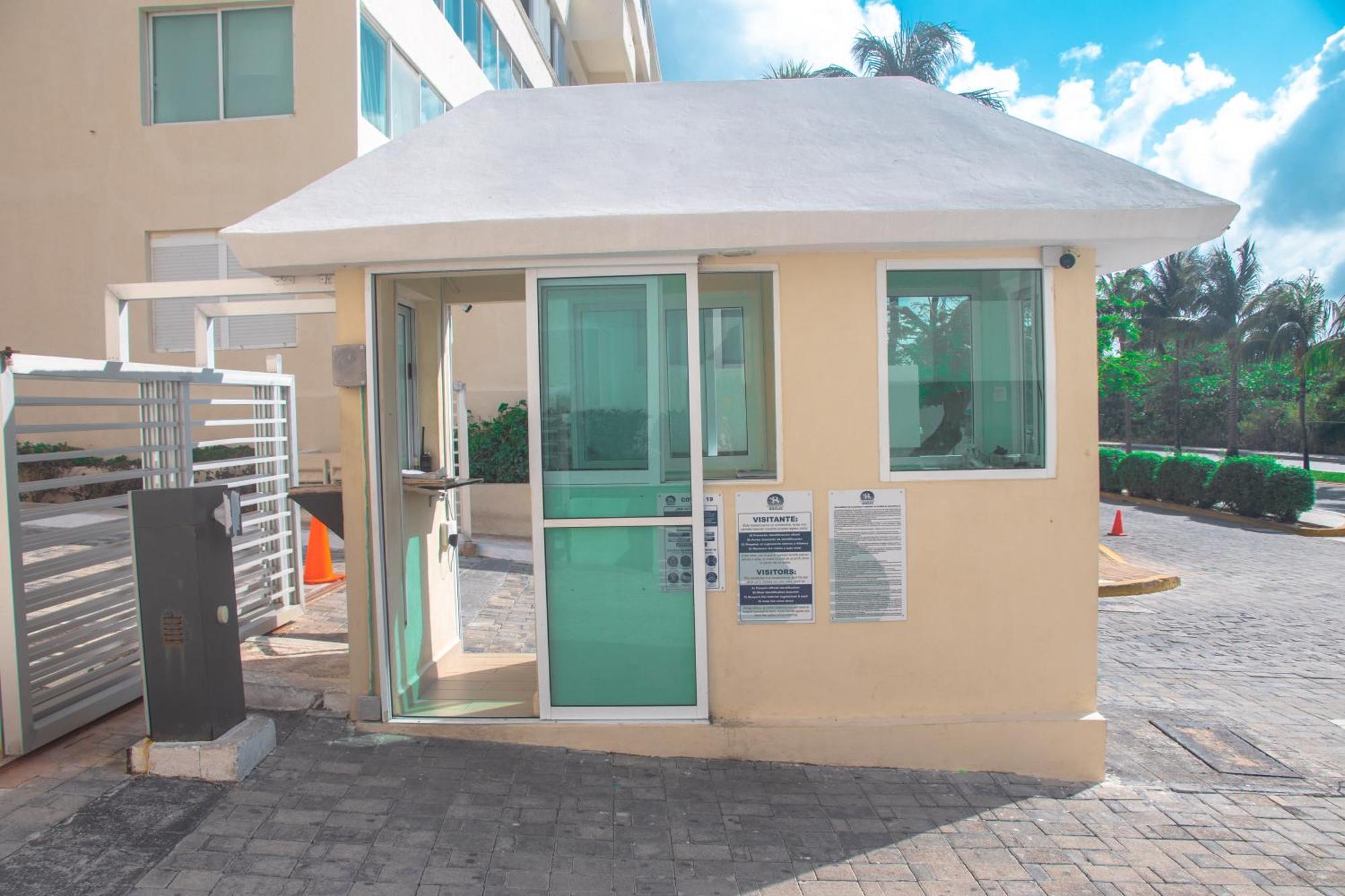 Beachfront Apartments كانكون المظهر الخارجي الصورة