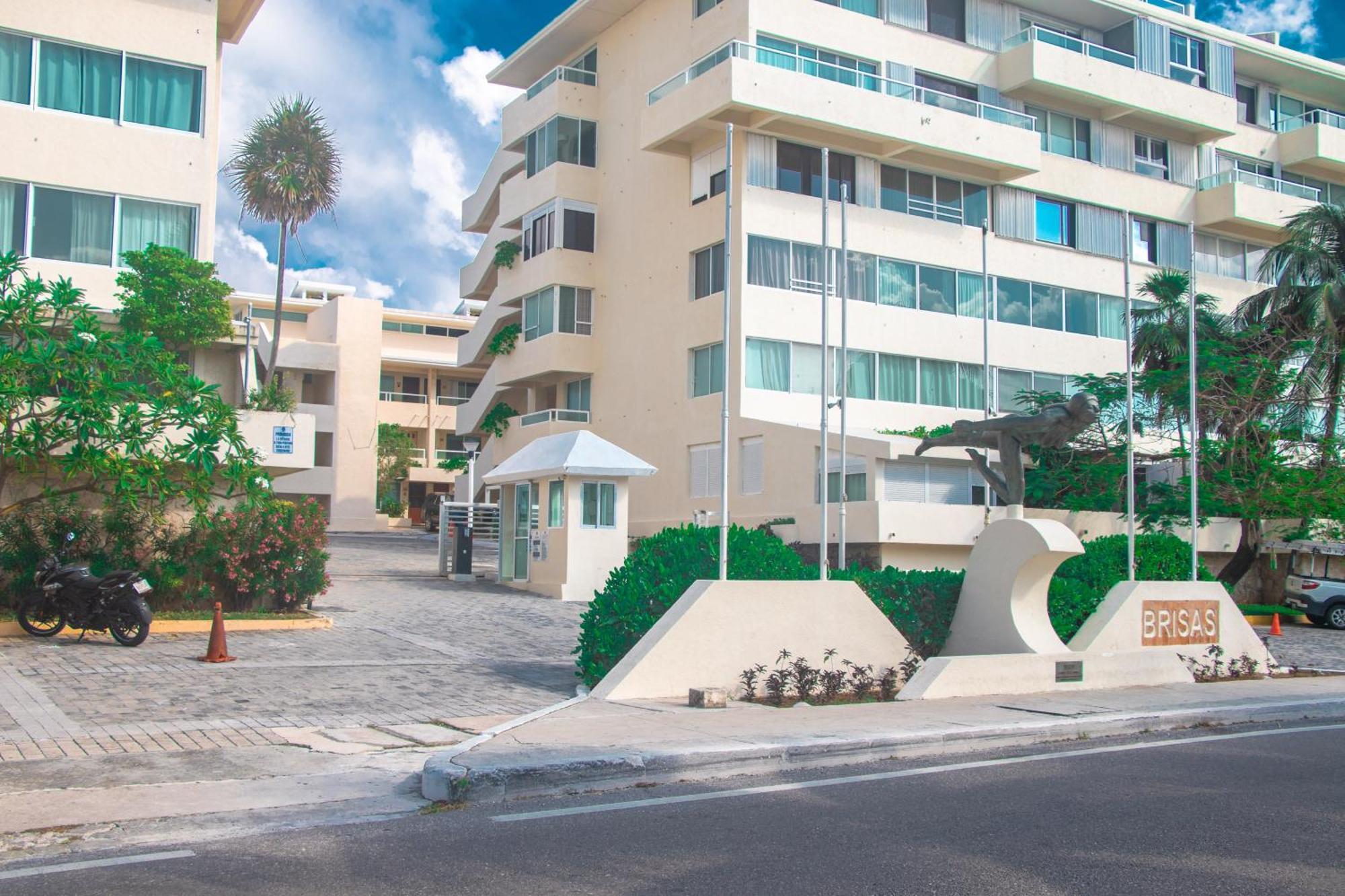 Beachfront Apartments كانكون المظهر الخارجي الصورة