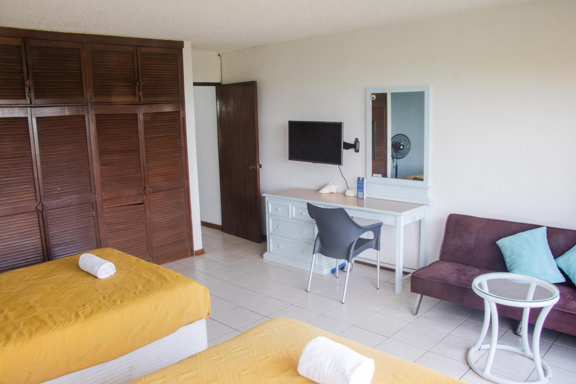 Beachfront Apartments كانكون الغرفة الصورة