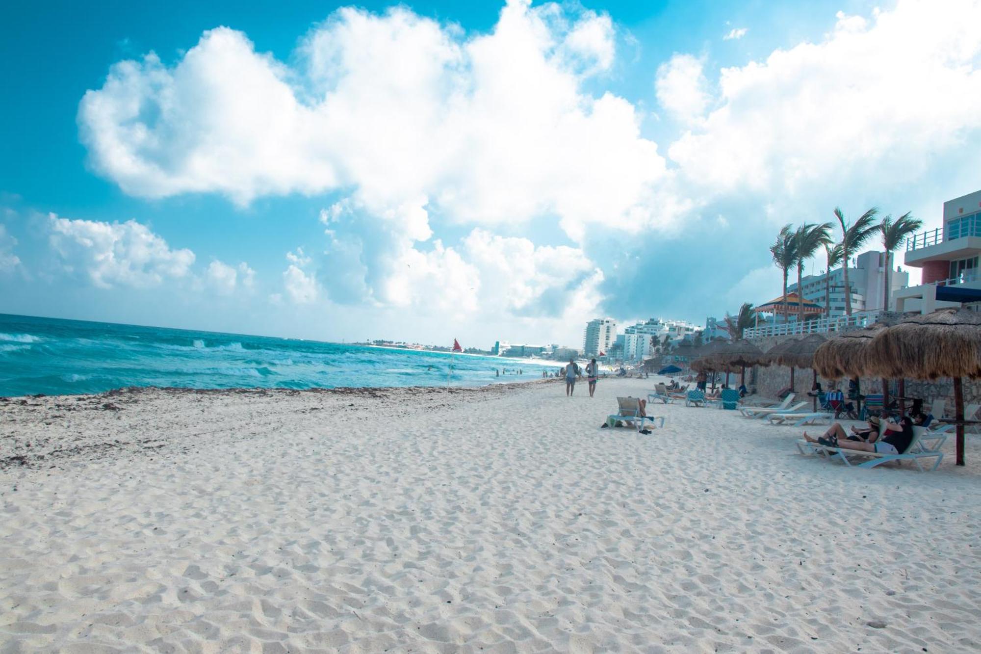 Beachfront Apartments كانكون المظهر الخارجي الصورة